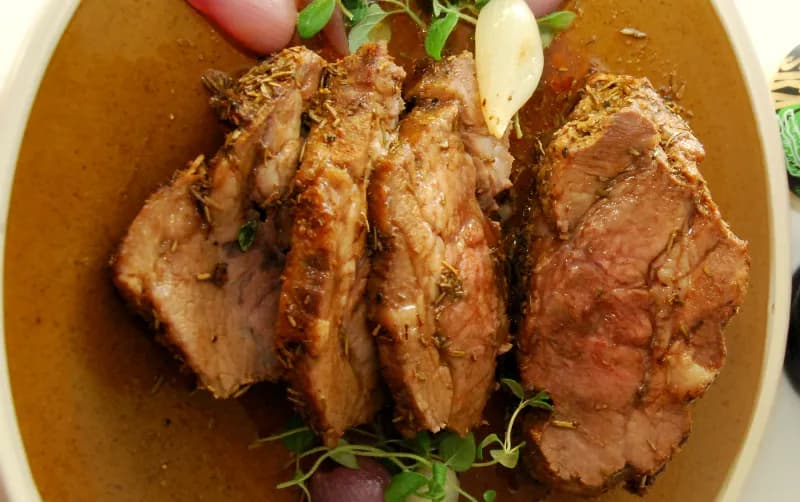 Marynaty do karkówki na grilla: sekret soczystości i smaku