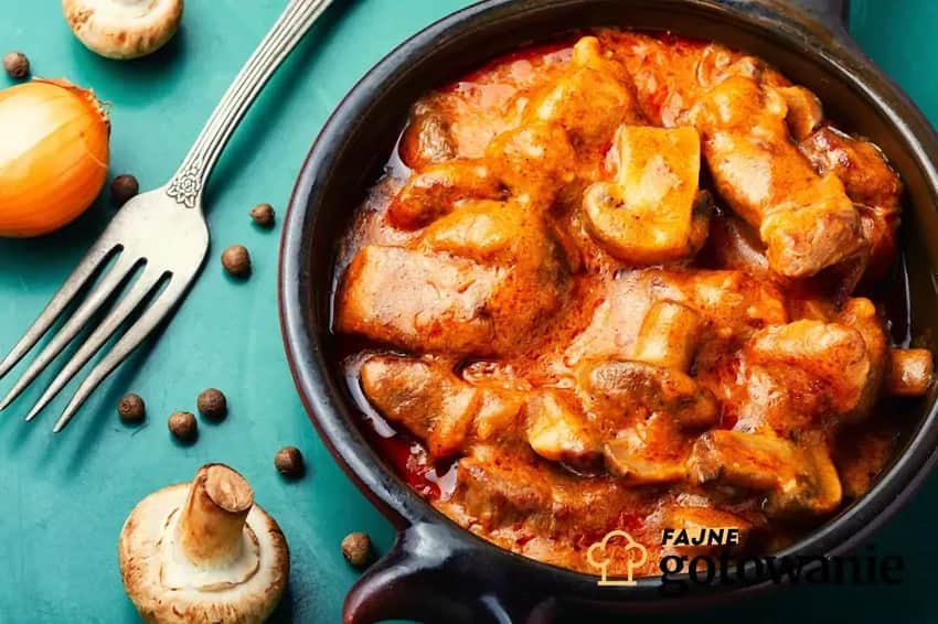 Pyszny strogonow z wieprzowiny: przepis krok po kroku