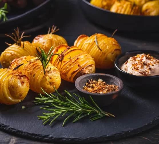 Frytki z młodych ziemniaków: Czy da się zrobić? Sprawdź przepis!